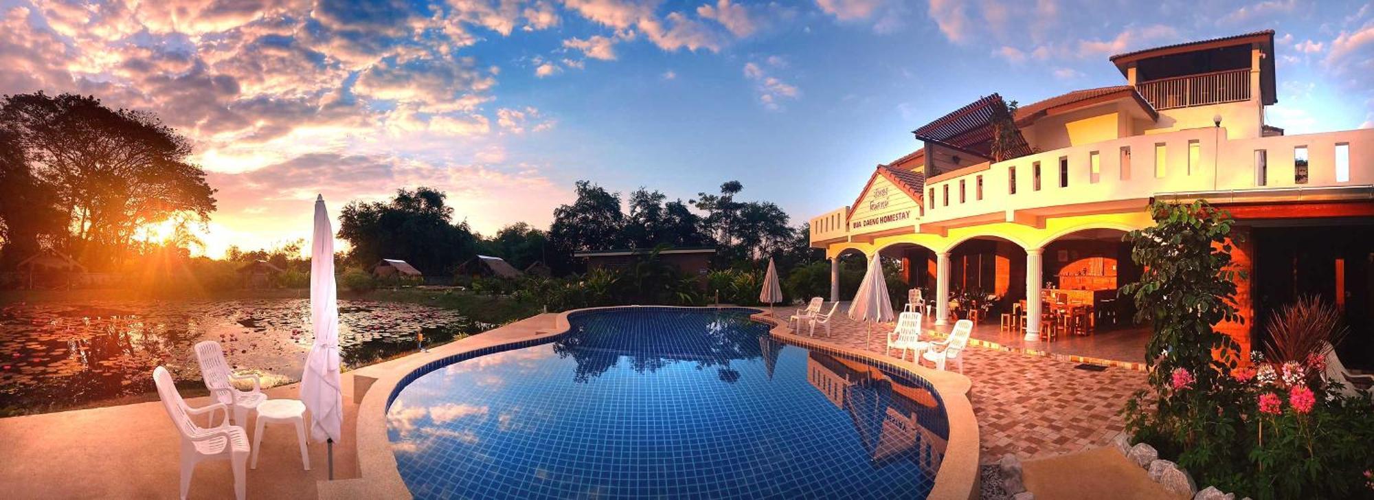 Bua Daeng Homestay Resort Kumphawapi 外观 照片