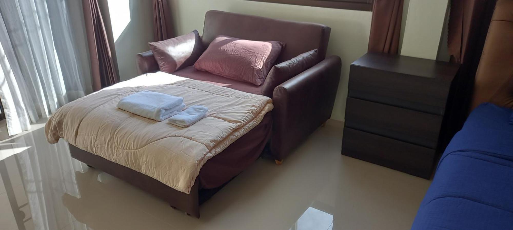 Bua Daeng Homestay Resort Kumphawapi 外观 照片